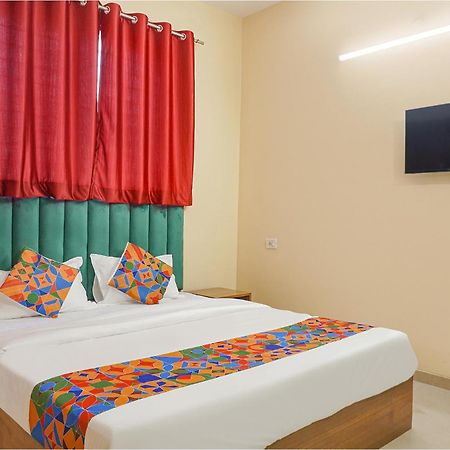 Fabhotel Falcon Inn -Behind The Dmart Baner Pune Exteriör bild